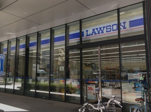 コンビニ　ローソン 上野中央通店（コンビニ）まで827m