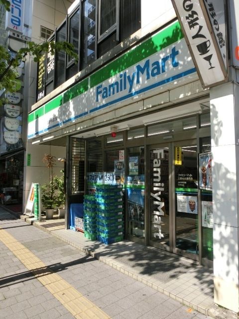 その他　ファミリーマート（その他）まで60m