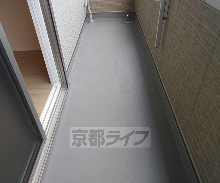 バルコニー　幅員の広いバルコニーです