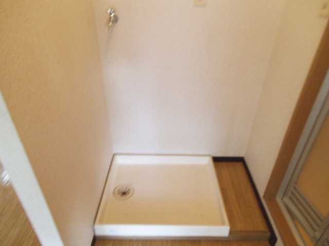 その他設備　洗濯機はお部屋に置けます。