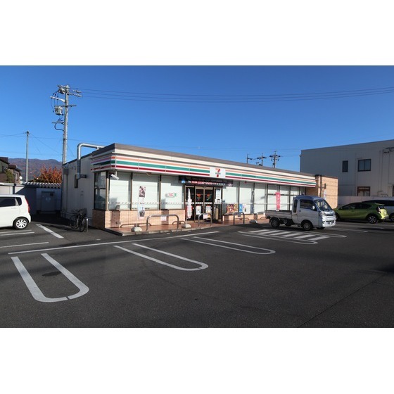 コンビニ　セブンイレブン松本堀米新田店（コンビニ）まで908m