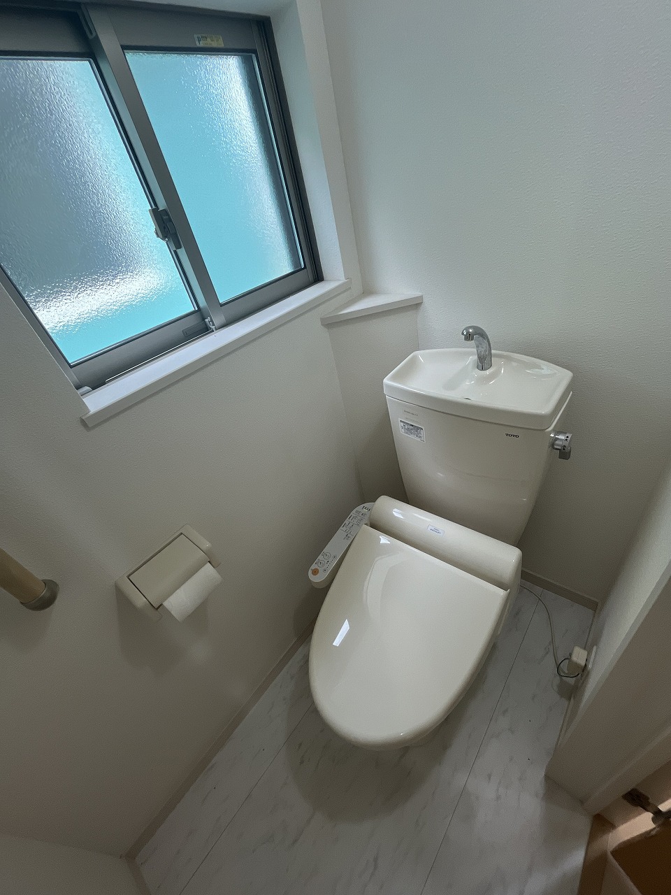 ＪＲ川越線 指扇駅 徒歩15分 2階建 築14年のトイレ写真
