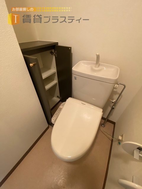 トイレ　収納があるといいですよね。