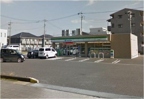 その他　ファミリーマート豊山金剛店（その他）まで527m