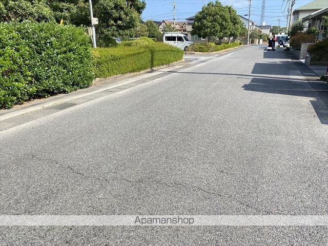 その他　前面道路（その他）まで0m