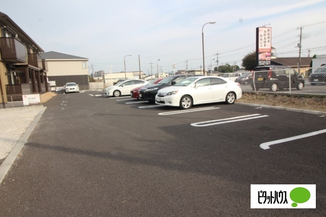 駐車場　駐車場