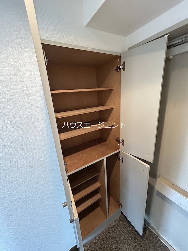 エントランス　シューズBOXです※参考画像
