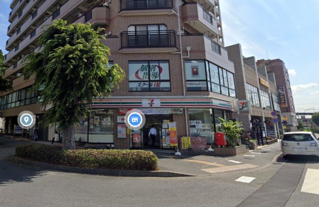 コンビニ　セブンイレブン町田鶴川駅北口店（コンビニ）まで402m