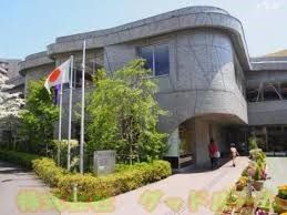図書館　多摩市立唐木田図書館（図書館）まで561m