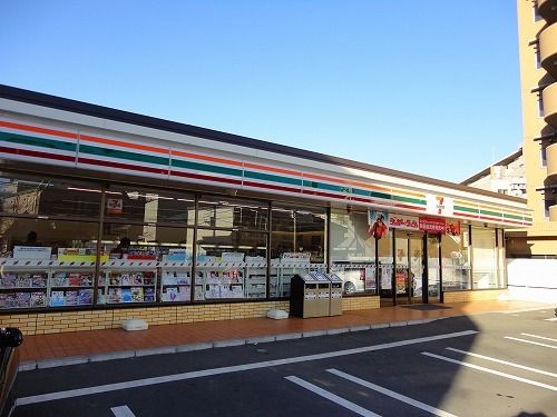 コンビニ　セブンイレブン（コンビニ）まで420m