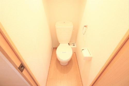 トイレ　バスルーム・トイレの独立設計で快適な毎日を！