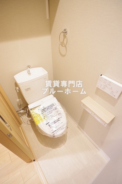 トイレ　ウォシュレット付き！