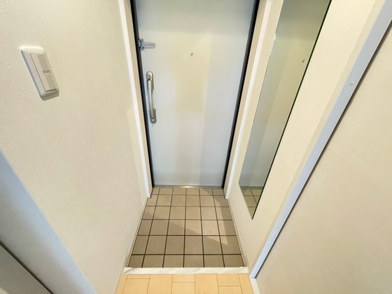 玄関　※別部屋の写真です