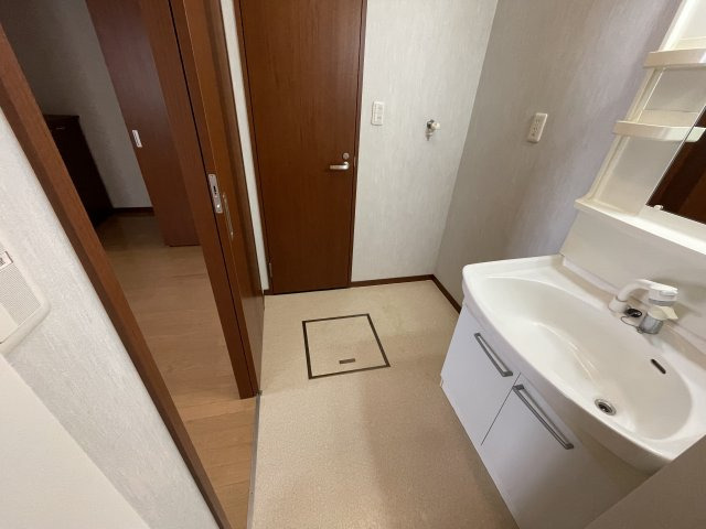 その他部屋・スペース　脱衣所もあります。