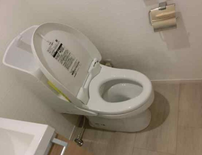 東急大井町線 戸越公園駅 徒歩4分 3階建 築9年のトイレ写真