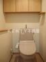 トイレ　落ち着いた色調のトイレです