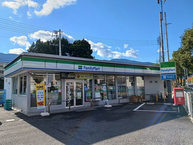 コンビニ　ファミリーマート四国中央大柏店（コンビニ）まで691m