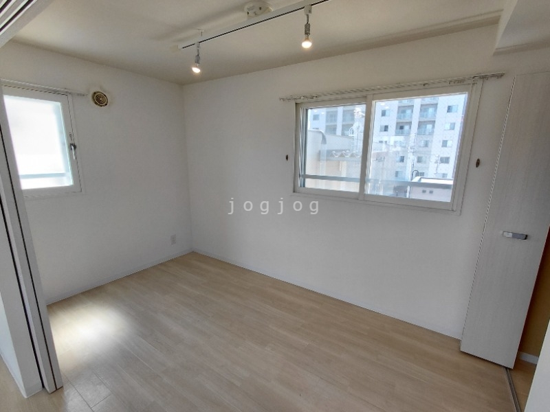 その他部屋・スペース　日当たりの良い明るいお部屋です。