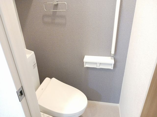 三岐鉄道北勢線 楚原駅 徒歩11分 2階建 築2年のトイレ写真