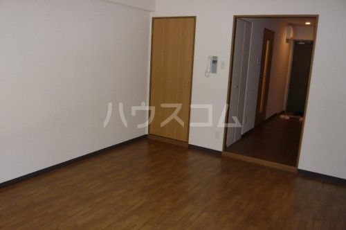 パークハイムうつぼの居間写真