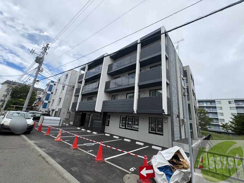 地下鉄南北線 平岸駅 徒歩6分 築1年