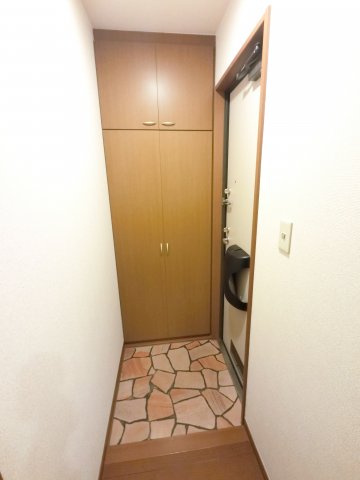 京成千原線 ちはら台駅 徒歩9分 2階建 築23年の玄関写真