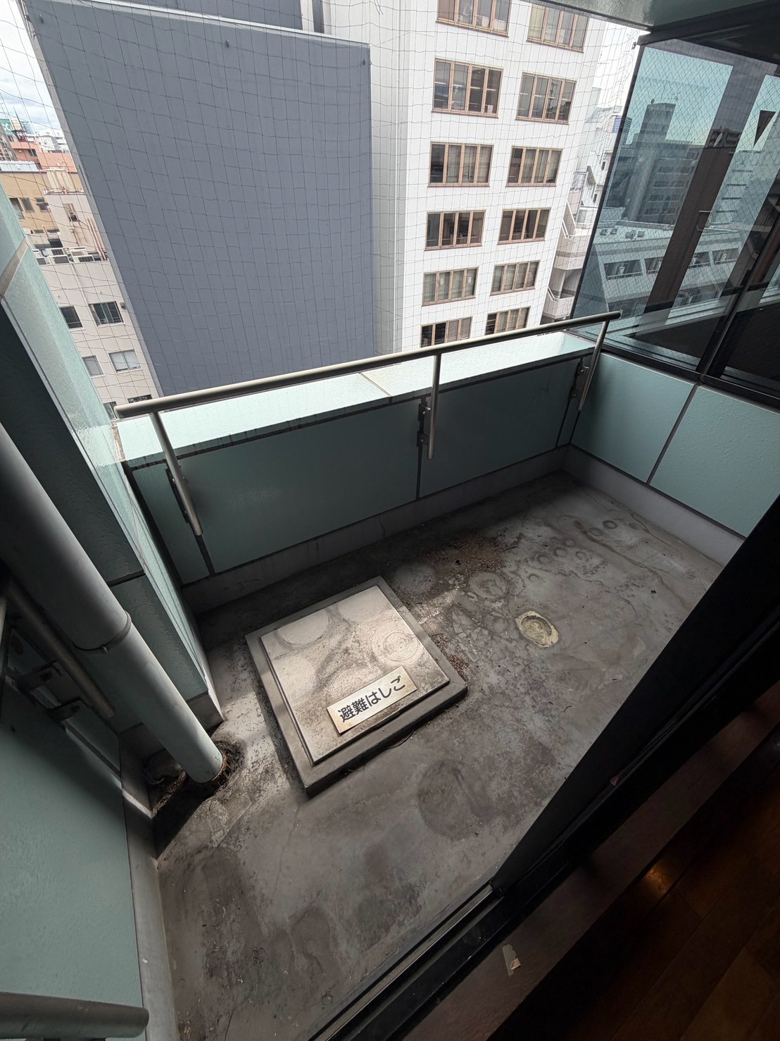 地下鉄御堂筋線 西中島南方駅 徒歩5分 10階建 築36年の内装写真