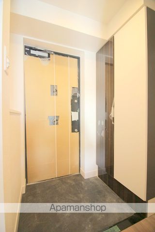 地下鉄中央線 九条駅 徒歩1分 14階建 築7年の玄関写真