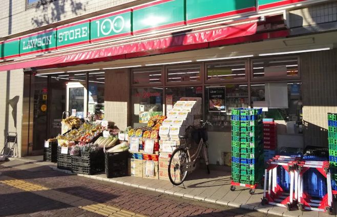スーパー　ローソンストア100 文京千石四丁目店（スーパー）まで247m