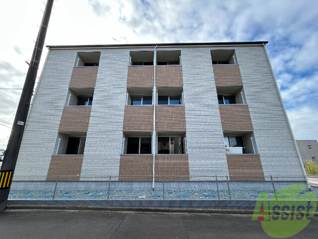 建物外観　仙台市太白区東中田１丁目「Ｌａｕｇｈ　Ｔａｌｅ　Ｂｌｕ」