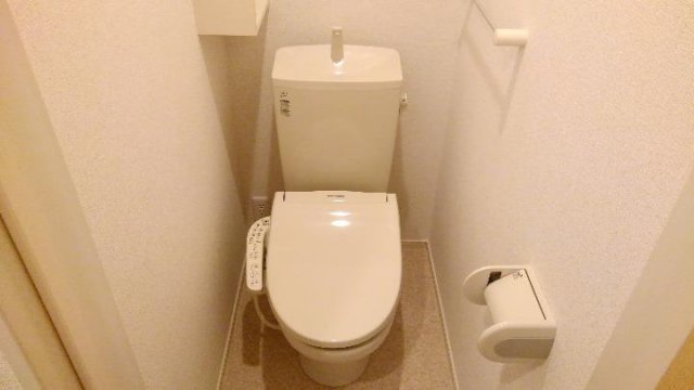 東武伊勢崎線 加須駅 徒歩19分 2階建 築9年のトイレ写真