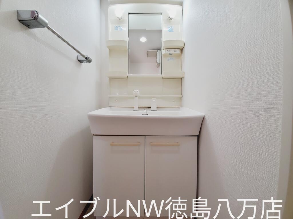 ＪＲ牟岐線 阿波富田駅 徒歩47分 3階建 築24年の内装写真