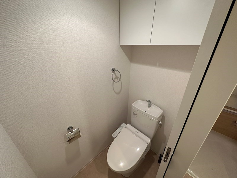 セレニテ神戸元町クレアのトイレ写真