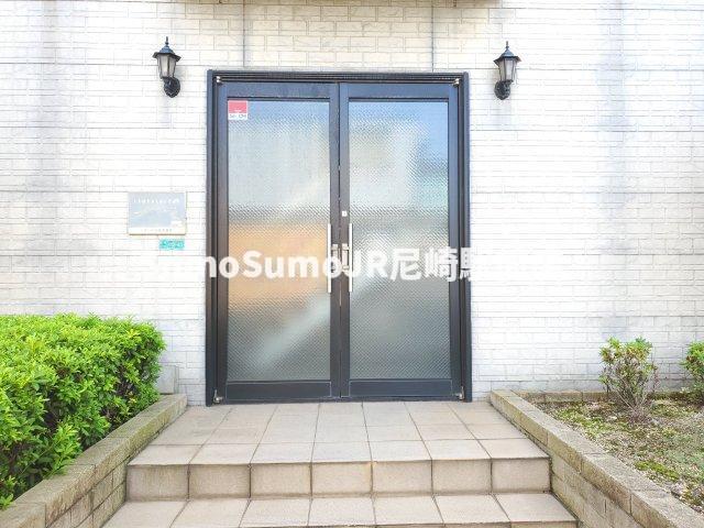 レオパレスツインズ加島壱番館の外観写真