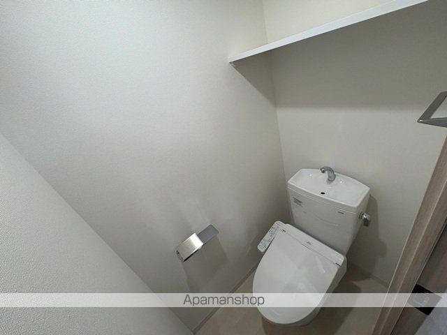 地下鉄堺筋線 天神橋筋六丁目駅 徒歩9分 10階建 築1年のトイレ写真