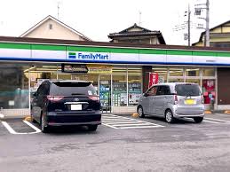コンビニ　ファミリーマート加平一丁目店（コンビニ）まで350m