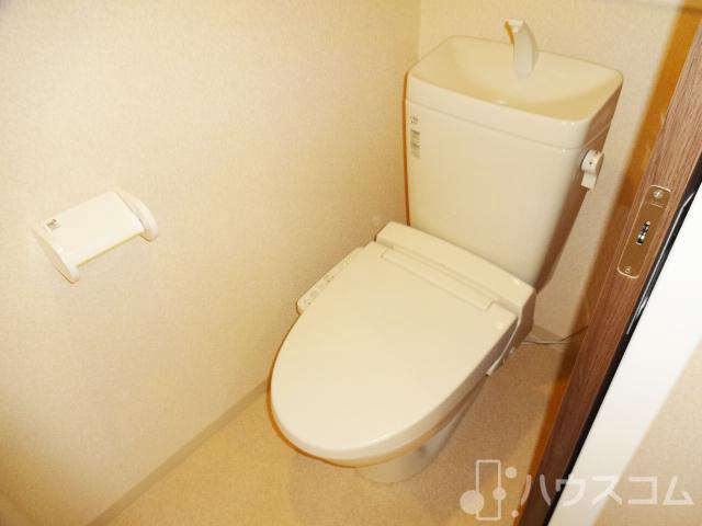 地下鉄御堂筋線 新大阪駅 徒歩7分 10階建 築11年のトイレ写真