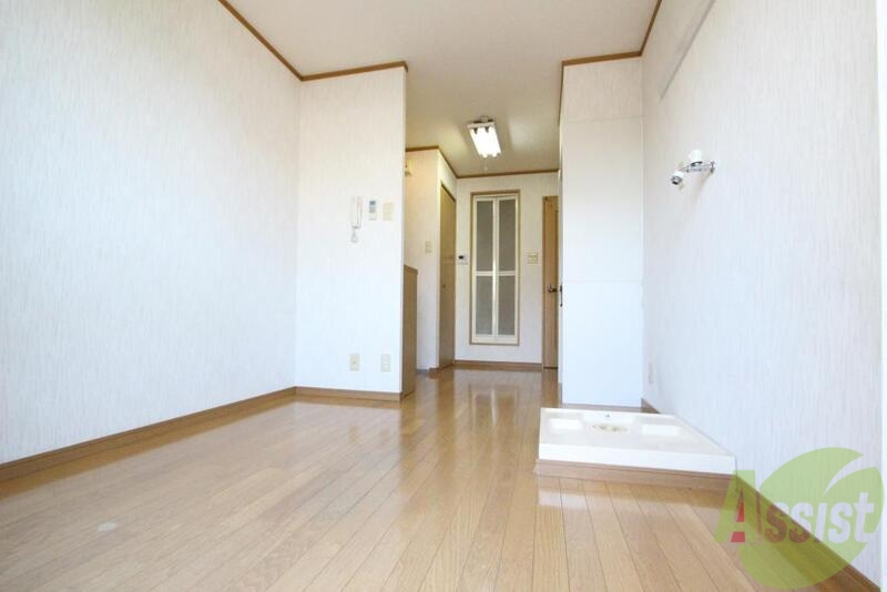 プレステージシモサワの居間写真