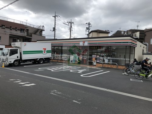 コンビニ　セブンイレブン新座石神3丁目店（コンビニ）まで144m