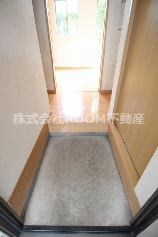 玄関　収納もある玄関です