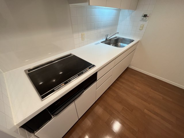 キッチン　※別部屋参考写真