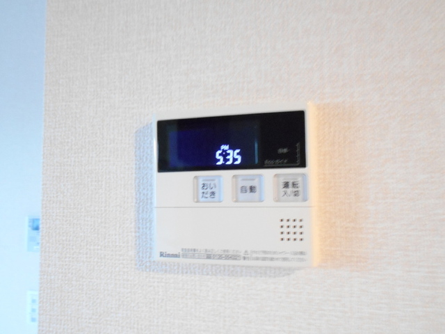 その他設備　給湯器リモコン