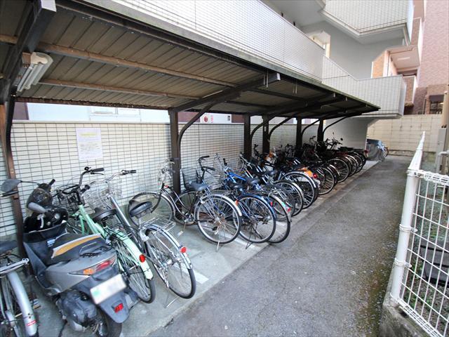 その他　松山市緑町　ガーデンハイツ緑町　駐輪場