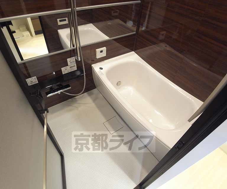 バス・シャワールーム　きれいなお風呂です。