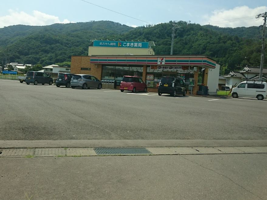 コンビニ　セブンイレブン 上田小牧店（コンビニ）まで677m