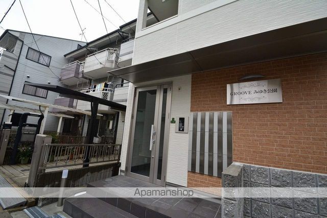 ＪＲ大阪環状線 鶴橋駅 徒歩8分 3階建 築9年の外観写真