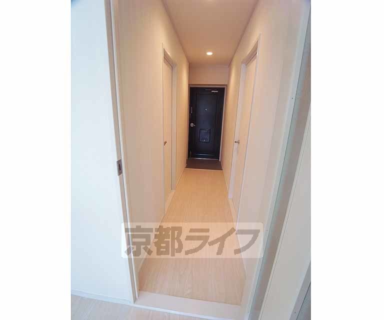 その他部屋・スペース　明るい廊下です