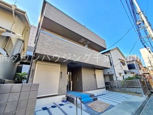 建物外観　駅徒歩1分　オートロック搭載