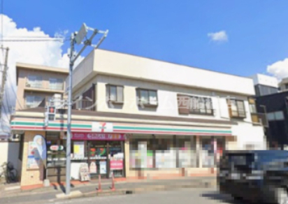 コンビニ　セブンイレブン（コンビニ）まで332m