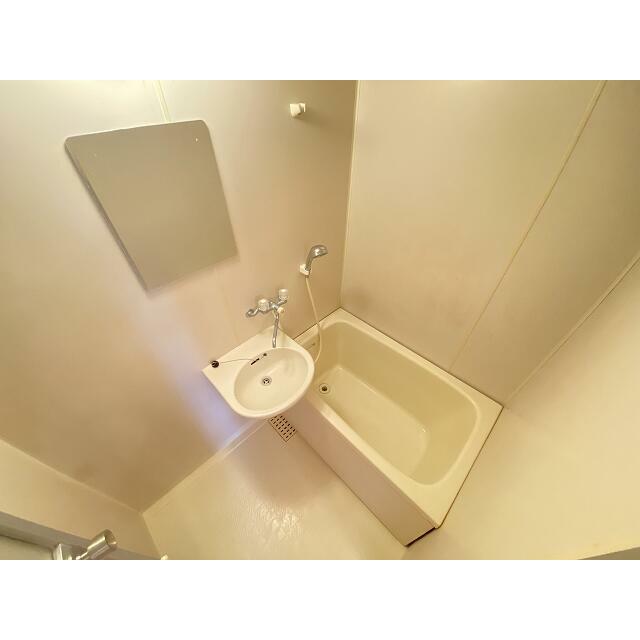 バス・シャワールーム　※別部屋参考写真です